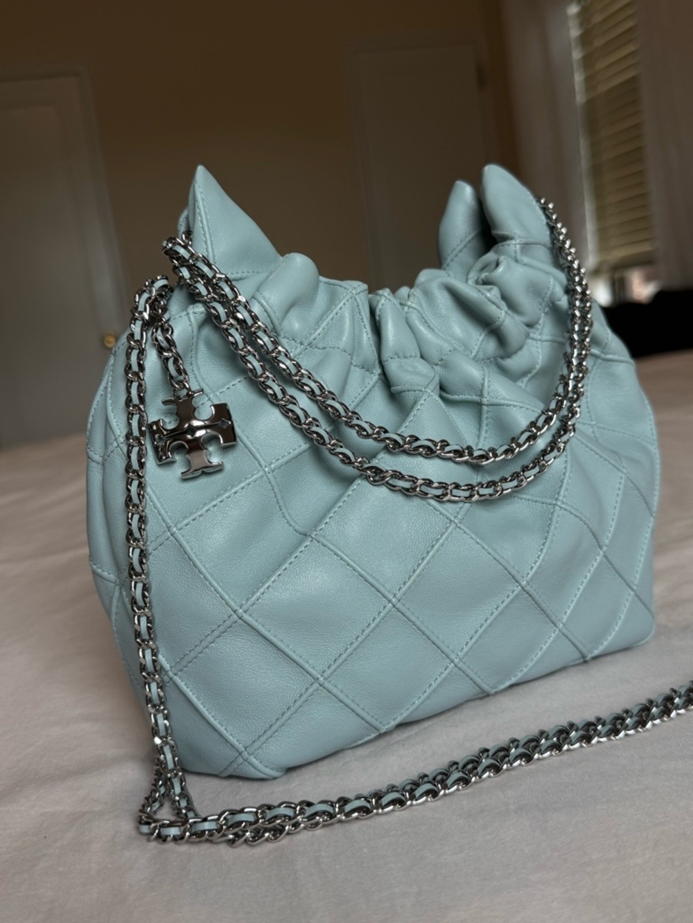 Tory Burch Fleming Mini Hobo Bag - Elegant Quilted Chain Bag - Light Blue - Picture 4 of 10